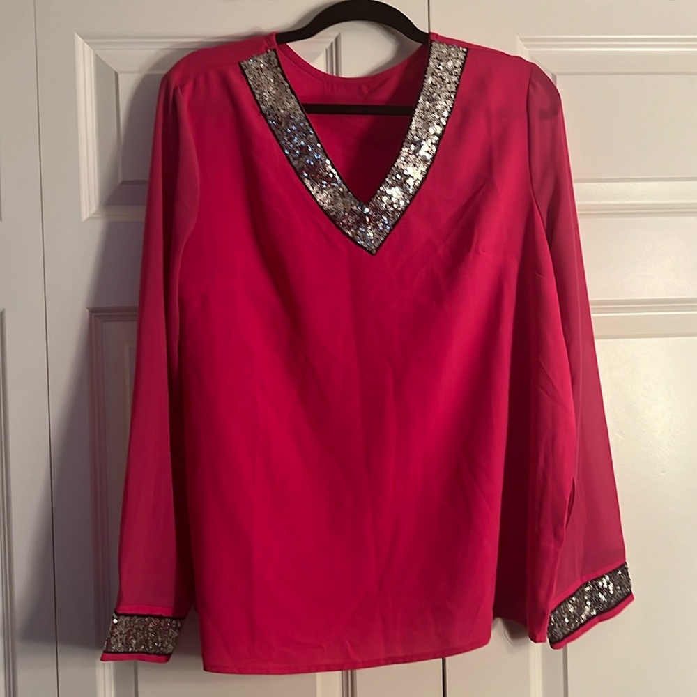 Women's brand new pink tunic with sequin on neck & sleeves. Excellent condition